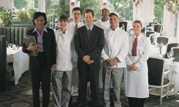 How to Effectively Train New Restaurant Staff